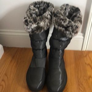 Women’s size 40 varsovie-2 pajar boots